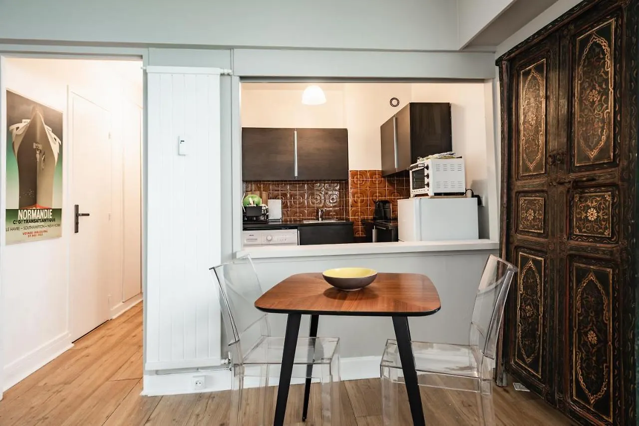 Charmant Appartement Au Coeur Du Marais Paris 0*,